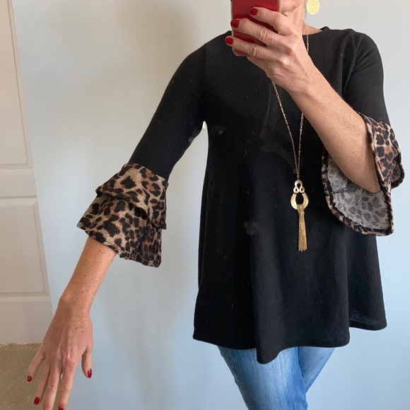 Flutter Sleeve Tunic Top - Picture 6 of 11